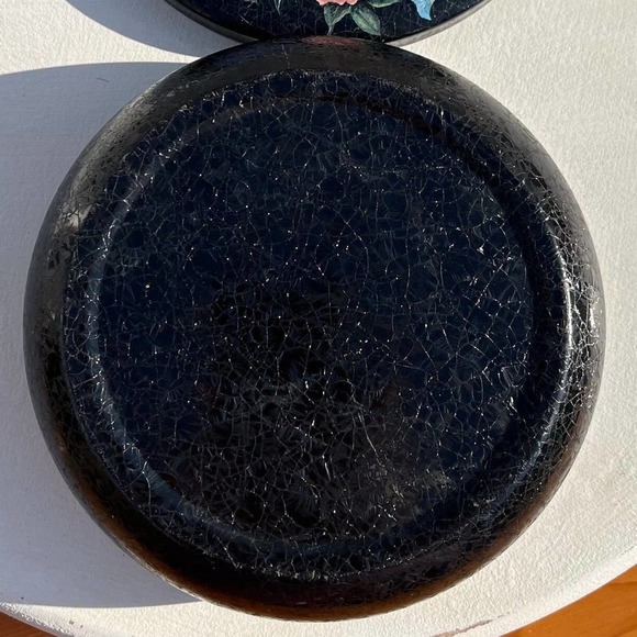 Hand-painted Black Floral lacquer box Vintage Tin Tole Trinket Bowl with Cover - Picture 10 of 10